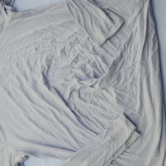 Lululemon Light Gray Women's Top - Picture 3 of 6